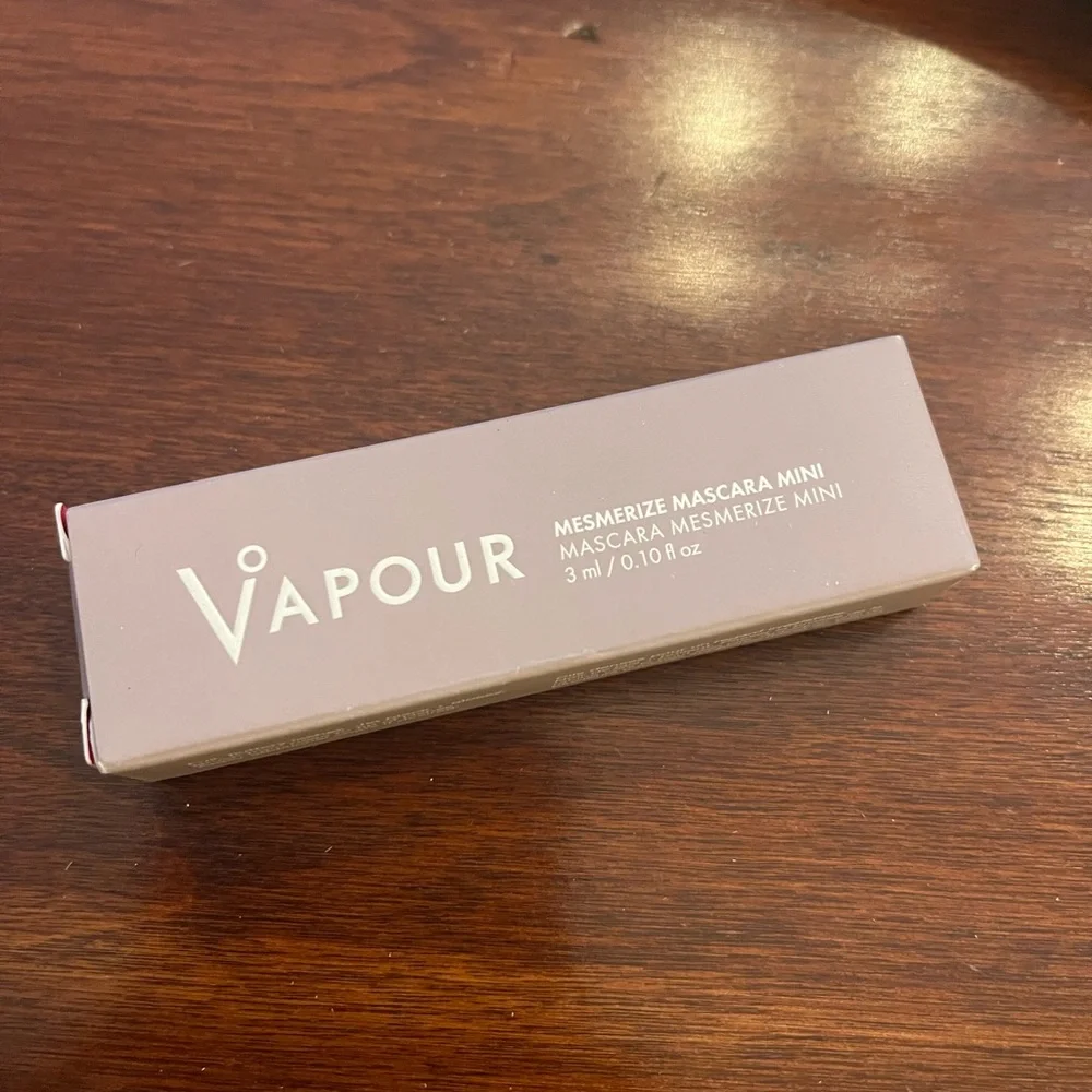 NWT Vapour Clean Beauty Mini Mesmerize Mascara